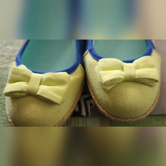 Crazy 8 Women's Multi Colored Flats, Size 5 - Yellow, Blue - Picture 4 of 4